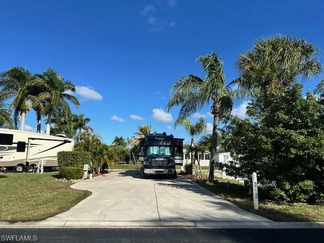 1246 Silver Lakes Blvd, Naples, Florida 34114