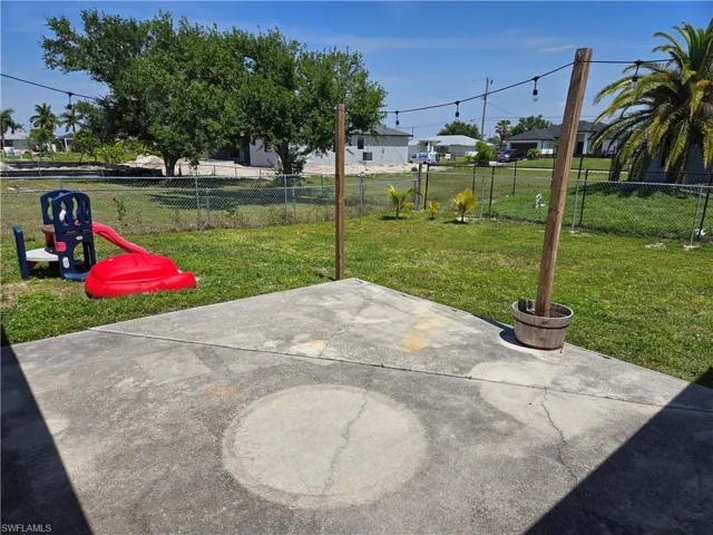 233 NW 23rd  AVE, Cape Coral, FL 33993