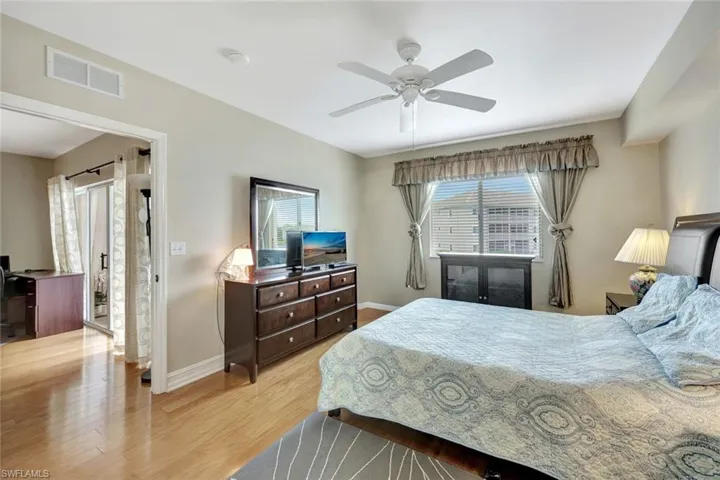 7842  Regal Heron  CIR, Naples, FL 34104