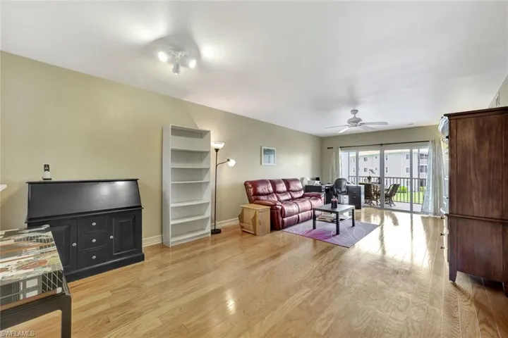 7842  Regal Heron  CIR, Naples, FL 34104