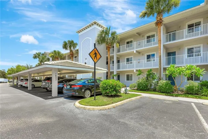 7842  Regal Heron  CIR, Naples, FL 34104