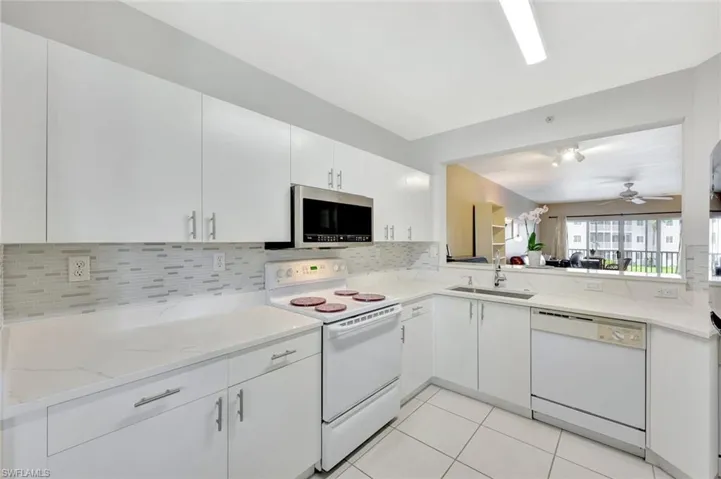 7842  Regal Heron  CIR, Naples, FL 34104