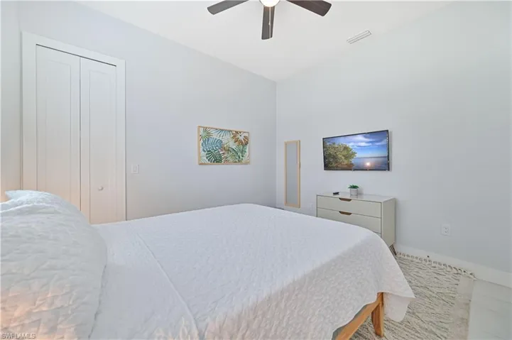 1302  Embers W PKWY, Cape Coral, FL 33993