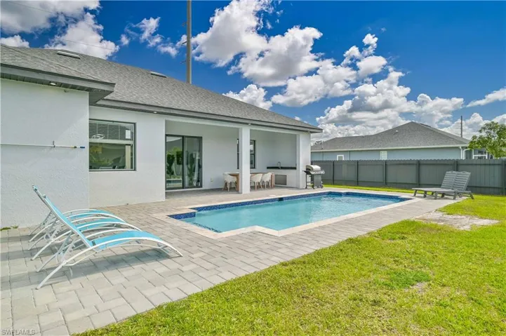 1302  Embers W PKWY, Cape Coral, FL 33993