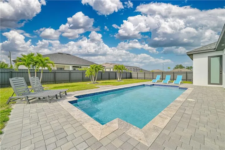 1302  Embers W PKWY, Cape Coral, FL 33993