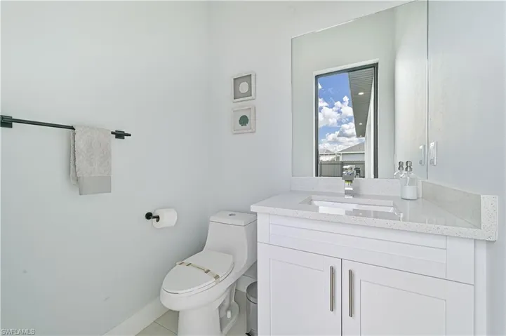 1302  Embers W PKWY, Cape Coral, FL 33993
