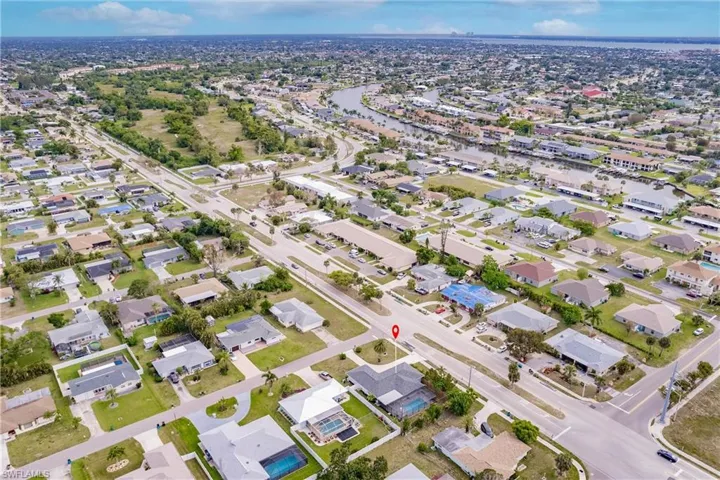350 Se 47th St, Cape Coral Fl 33904