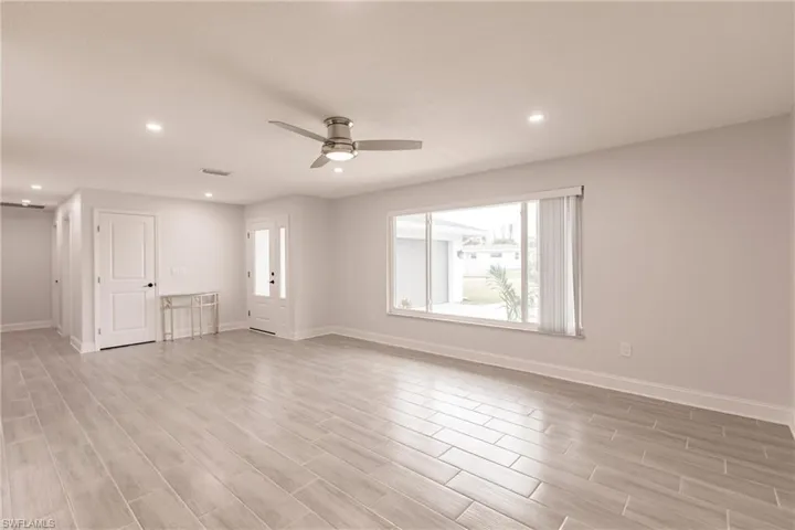 350 Se 47th St, Cape Coral Fl 33904
