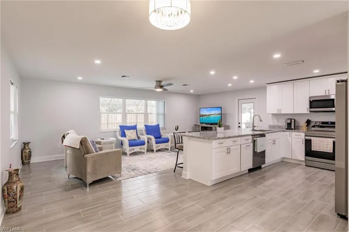 350 Se 47th St, Cape Coral Fl 33904