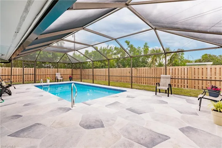 350 Se 47th St, Cape Coral Fl 33904