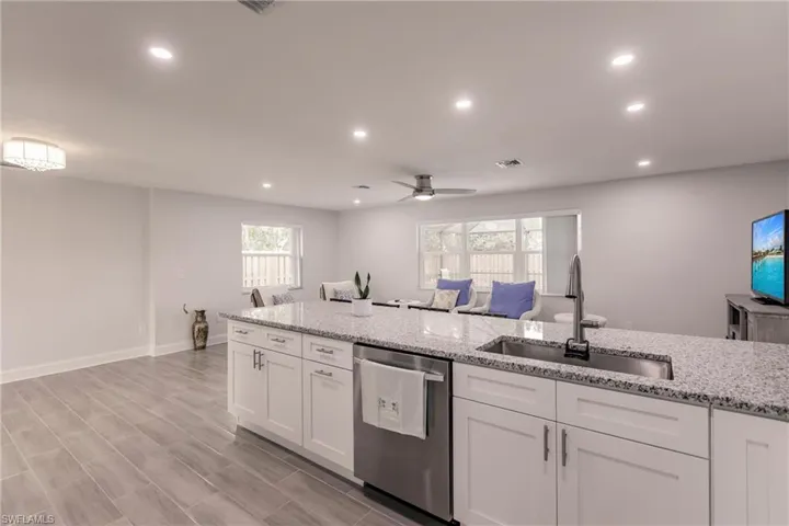 350 Se 47th St, Cape Coral Fl 33904