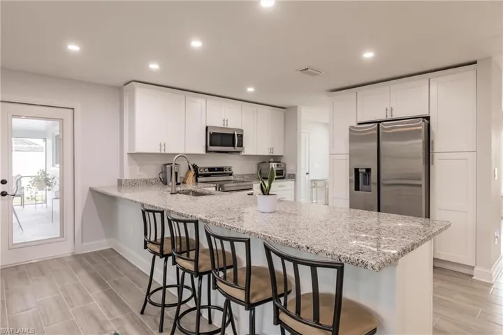 350 Se 47th St, Cape Coral Fl 33904