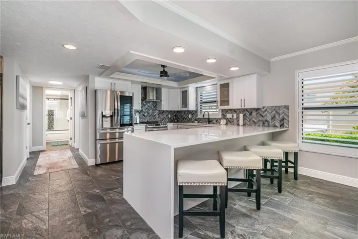 4001 SE 19th  PL, Cape Coral, FL 33904