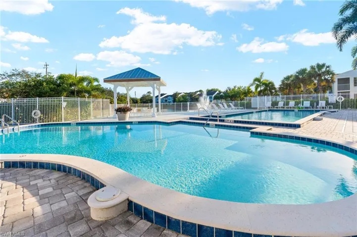 161 Santa Clara Dr 10, Naples, Florida 34104