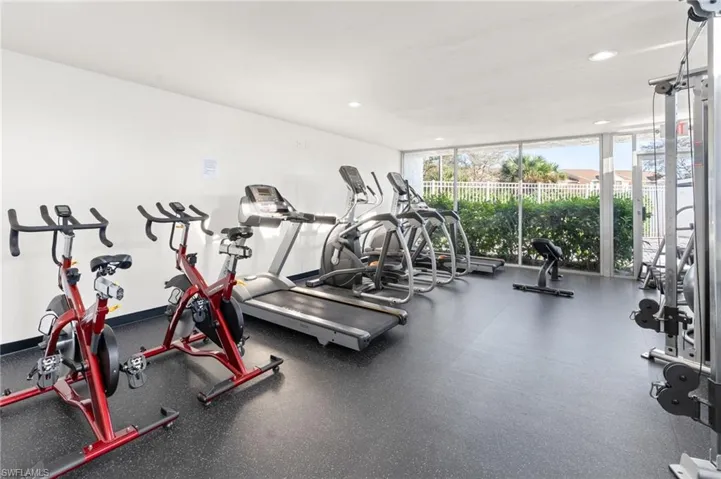 161 Santa Clara Dr 10, Naples, Florida 34104