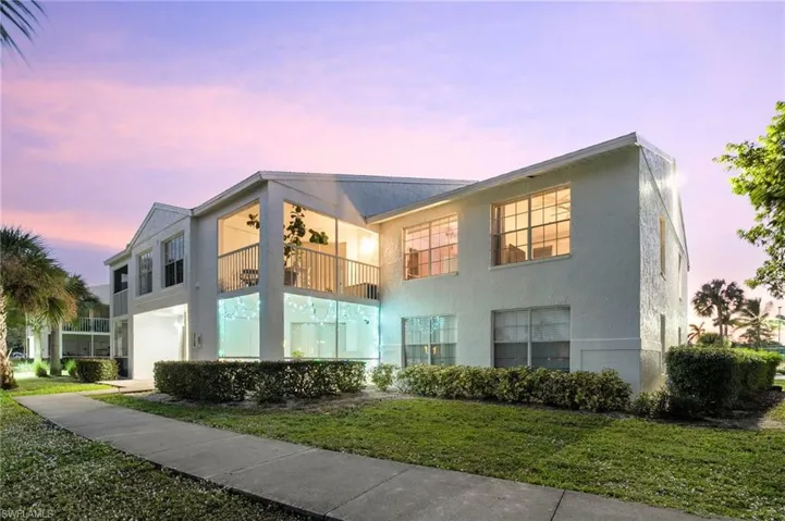 161 Santa Clara Dr 10, Naples, Florida 34104