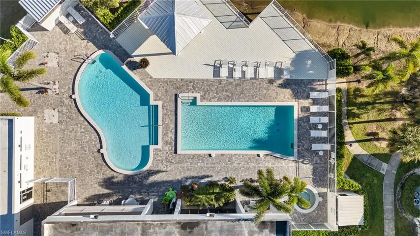 161 Santa Clara Dr 10, Naples, Florida 34104