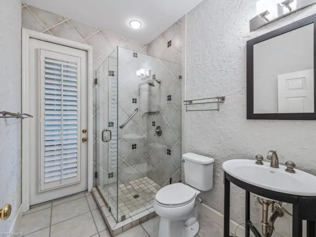 Pool/Guest Bath