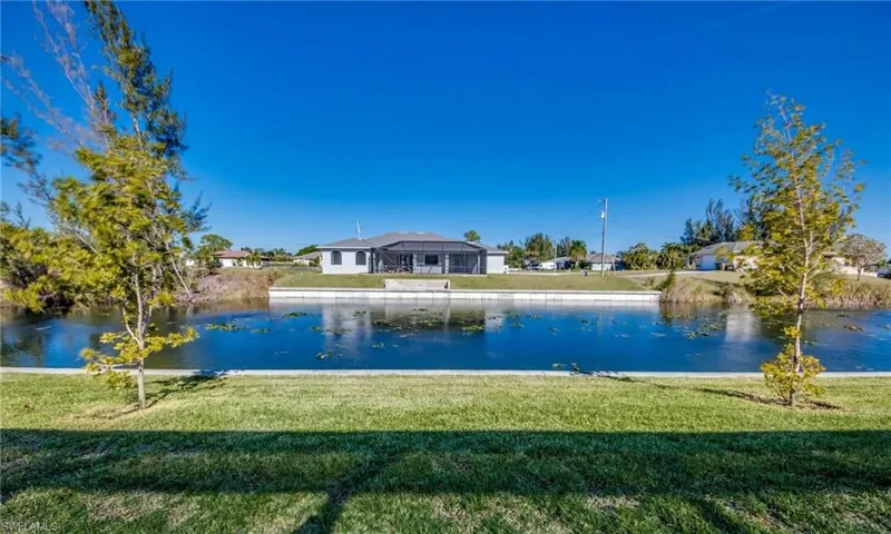 515 SW 22nd  TER, Cape Coral, FL 33991