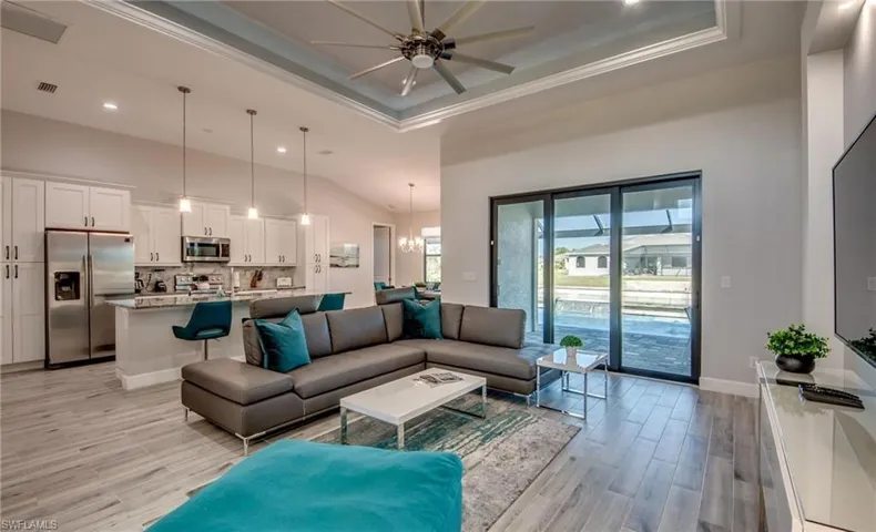 515 SW 22nd  TER, Cape Coral, FL 33991