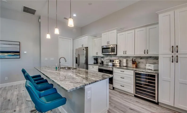 515 SW 22nd  TER, Cape Coral, FL 33991