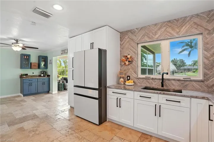 BEAUTIFUL NEW Kitchen w/Water Views & STUNNING BACKSPLASH!