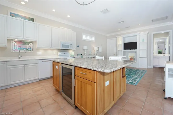 922  Turtle  CT, Naples, FL 34108