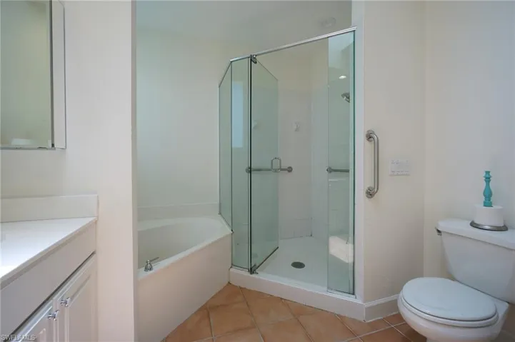 922  Turtle  CT, Naples, FL 34108