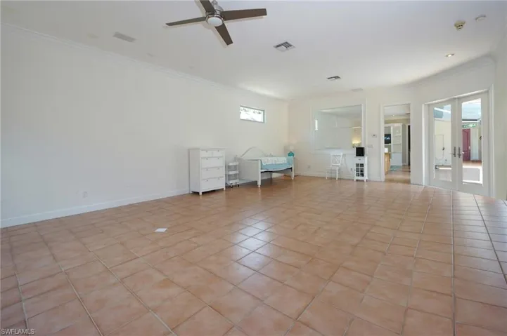 922  Turtle  CT, Naples, FL 34108