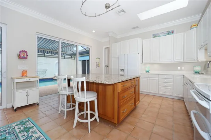 922  Turtle  CT, Naples, FL 34108