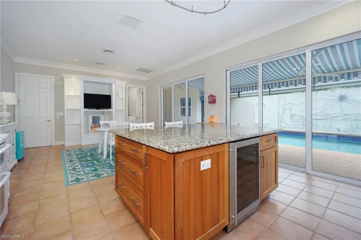 922  Turtle  CT, Naples, FL 34108
