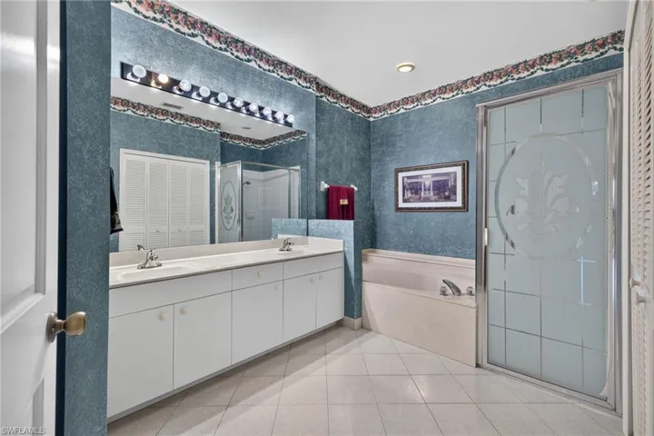 8524 Fairway Bend Dr, Estero, Florida 33967
