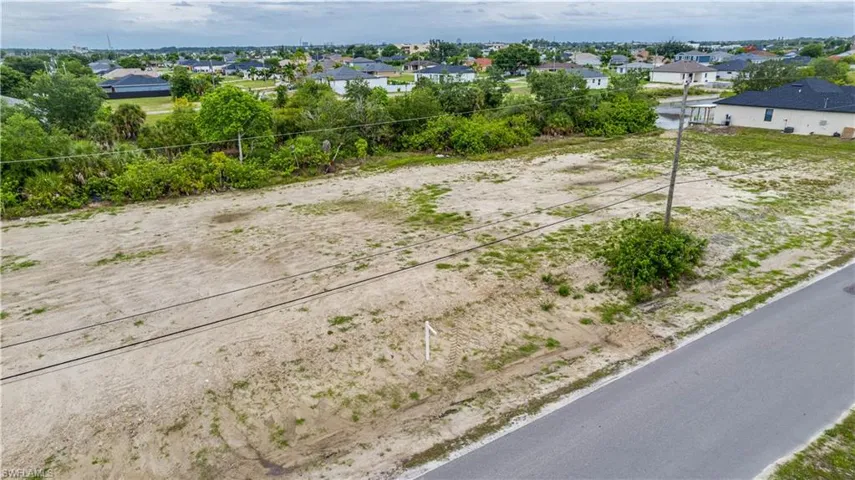 1805 Ne 13th Ave, Cape Coral, Florida 33909
