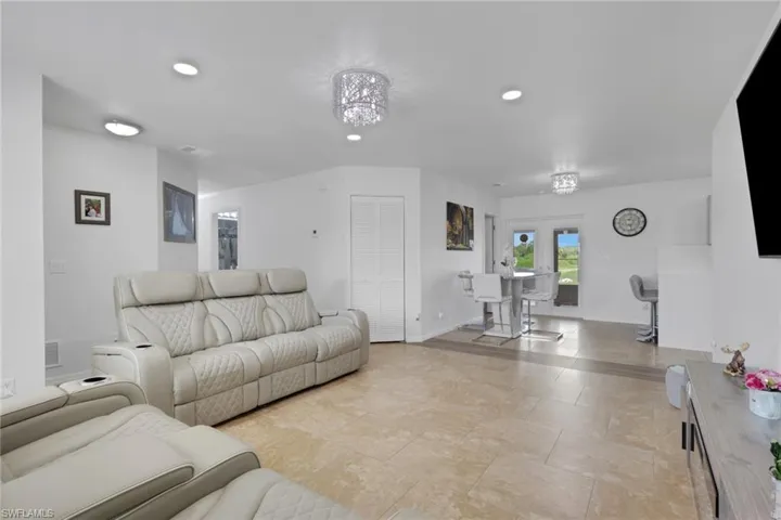 4075 24th Ave Ne, Naples, Florida 34120