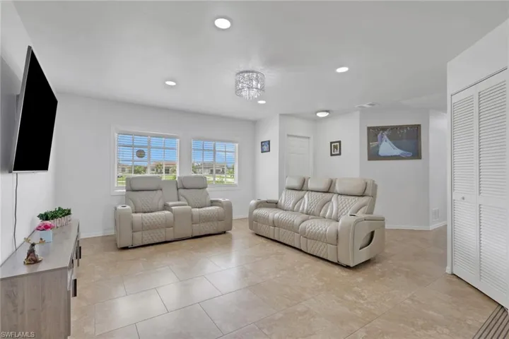 4075 24th Ave Ne, Naples, Florida 34120