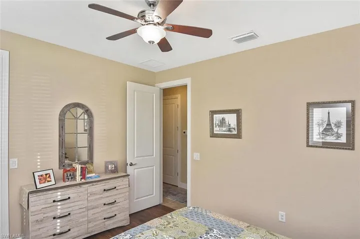 Guest bedroom