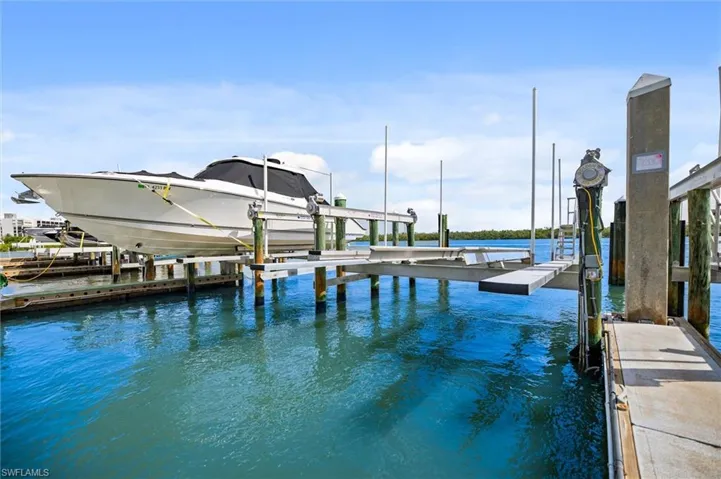 4199 Bay Beach Ln, Fort Myers Beach, Florida 33931