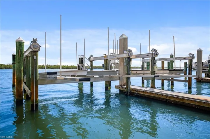 4199 Bay Beach Ln, Fort Myers Beach, Florida 33931