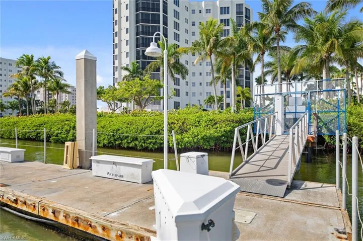 4199 Bay Beach Ln, Fort Myers Beach, Florida 33931