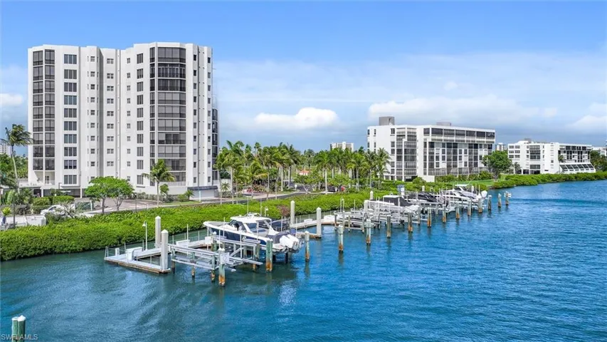 4199 Bay Beach Ln, Fort Myers Beach, Florida 33931