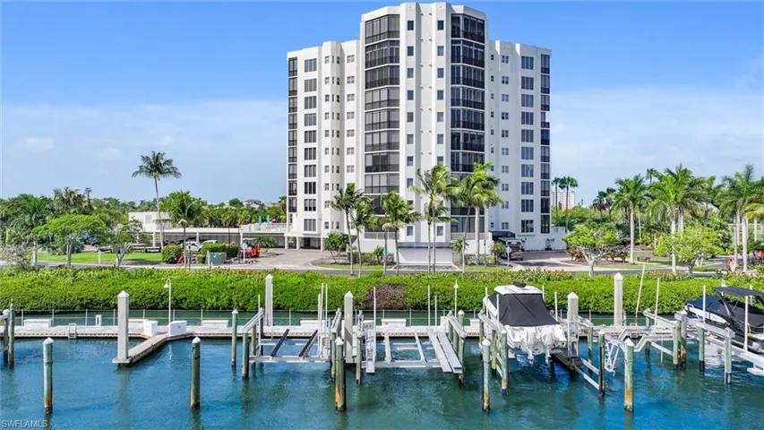 4199 Bay Beach Ln, Fort Myers Beach, Florida 33931