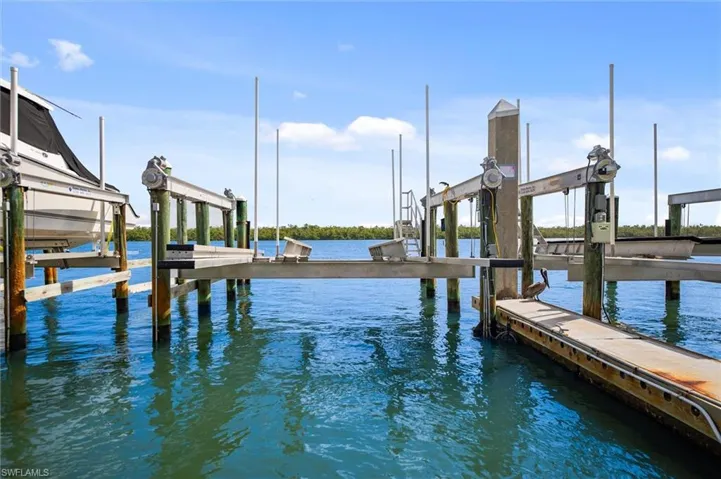 4199 Bay Beach Ln, Fort Myers Beach, Florida 33931