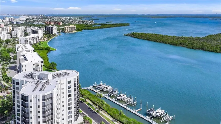4199 Bay Beach Ln, Fort Myers Beach, Florida 33931