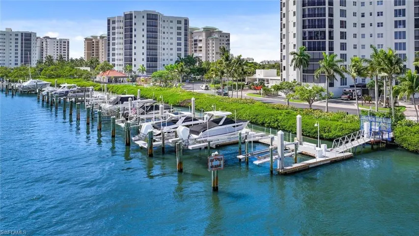 4199 Bay Beach Ln, Fort Myers Beach, Florida 33931