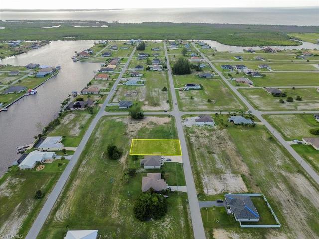 4326 NW 34th ST, CAPE CORAL FL 33993
