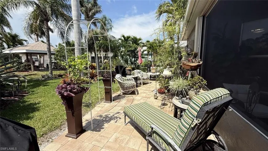 View of patio / terrace with an outdoor hangout area