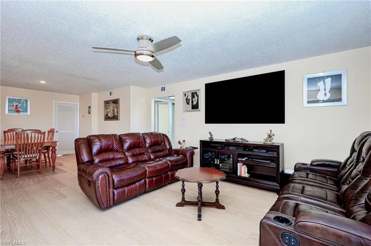 1100 8th Ave S 309c, Naples, Florida 34102