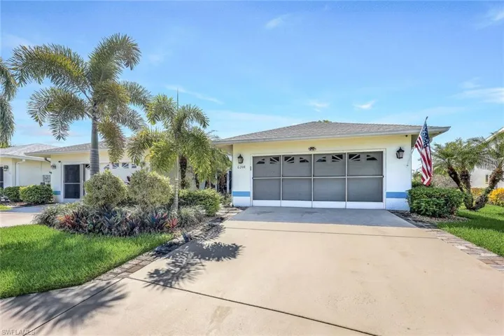 6208  Shadowood  CIR, Naples, FL 34112