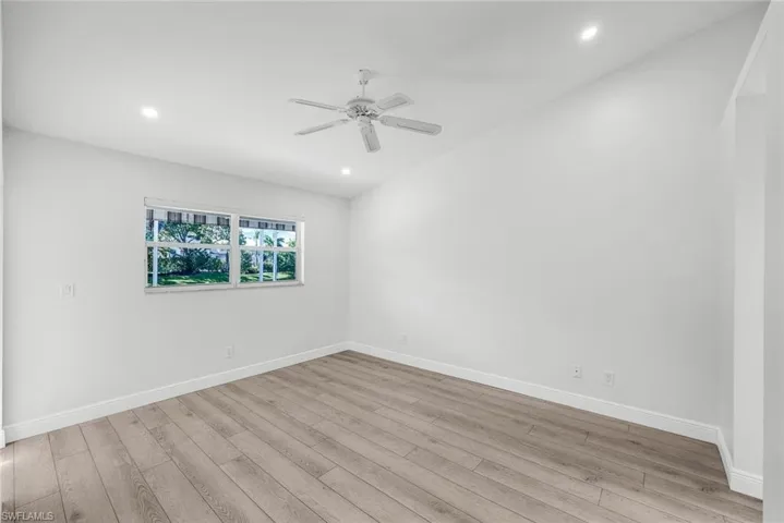 6208  Shadowood  CIR, Naples, FL 34112
