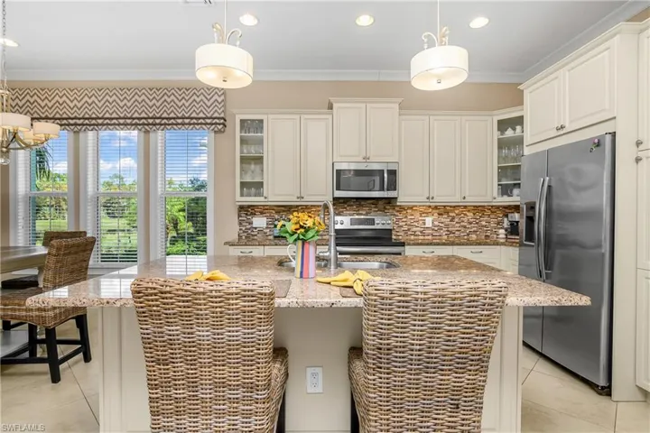Breakfast Bar Kitchen space.
